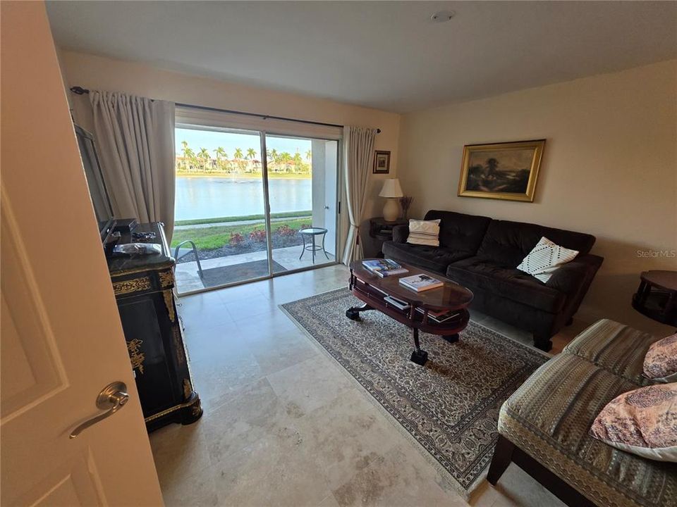 For Rent: $2,995 (2 beds, 2 baths, 1075 Square Feet)