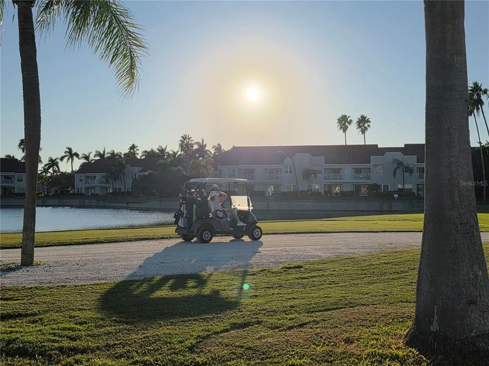 For Rent: $2,995 (2 beds, 2 baths, 1075 Square Feet)