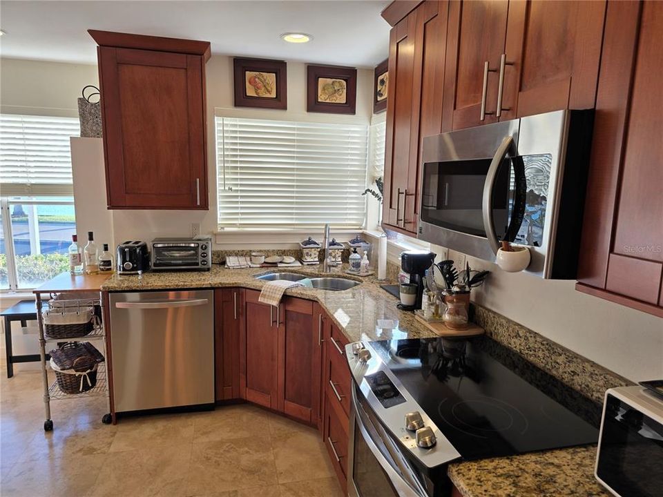 For Rent: $2,995 (2 beds, 2 baths, 1075 Square Feet)