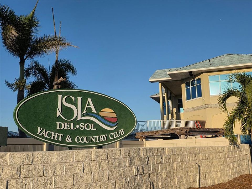 For Rent: $2,995 (2 beds, 2 baths, 1075 Square Feet)