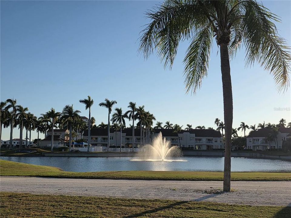 For Rent: $2,995 (2 beds, 2 baths, 1075 Square Feet)