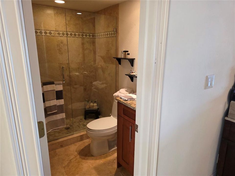 For Rent: $2,995 (2 beds, 2 baths, 1075 Square Feet)