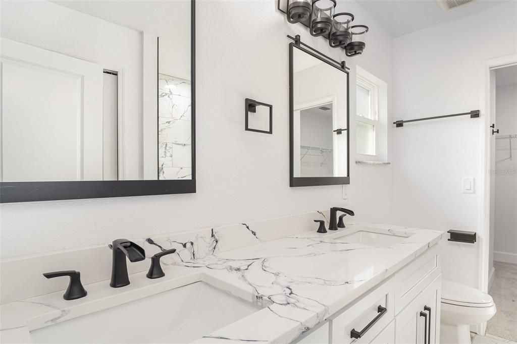 For Sale: $389,999 (3 beds, 2 baths, 1354 Square Feet)