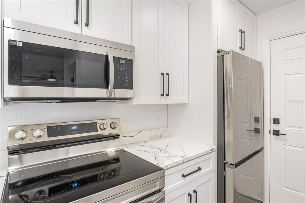 For Sale: $389,999 (3 beds, 2 baths, 1354 Square Feet)