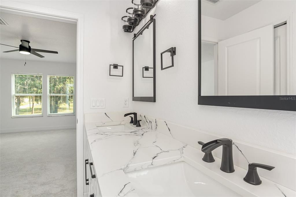 For Sale: $389,999 (3 beds, 2 baths, 1354 Square Feet)