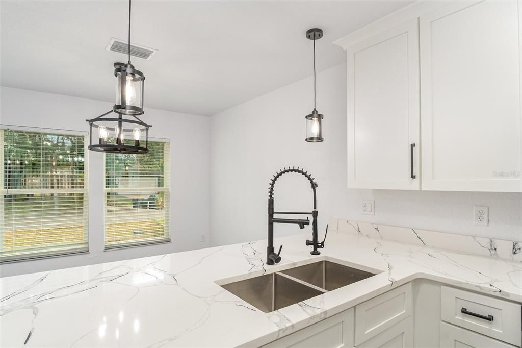 For Sale: $389,999 (3 beds, 2 baths, 1354 Square Feet)