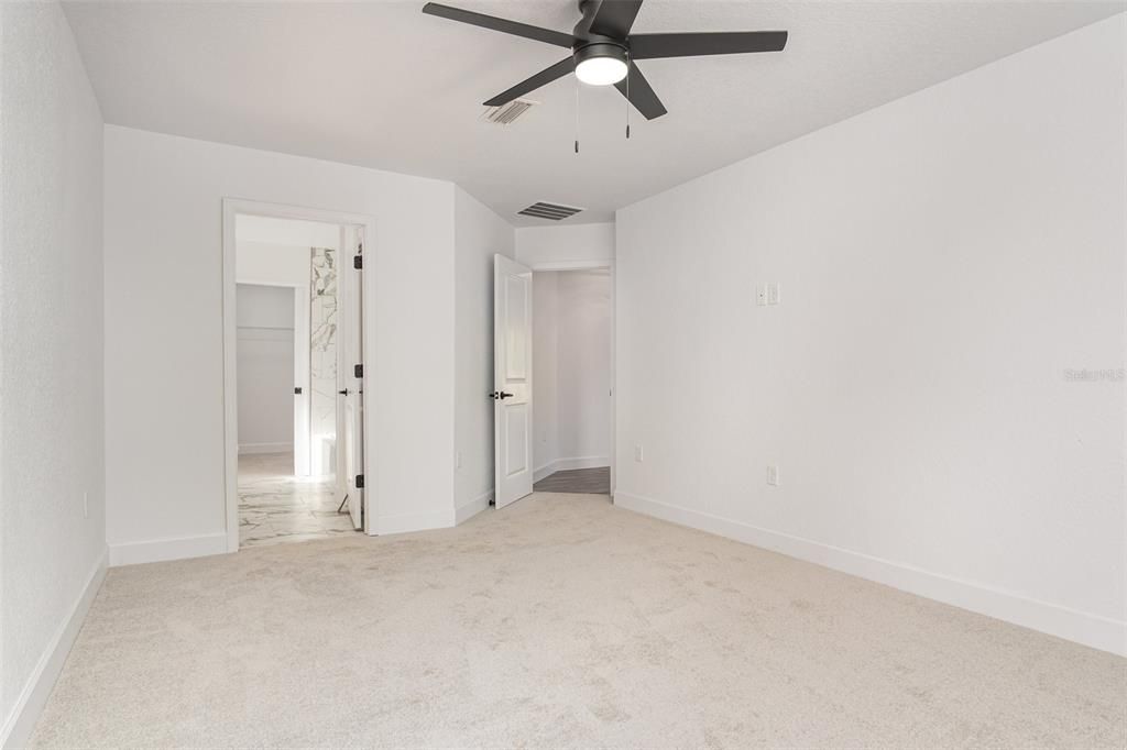 For Sale: $389,999 (3 beds, 2 baths, 1354 Square Feet)