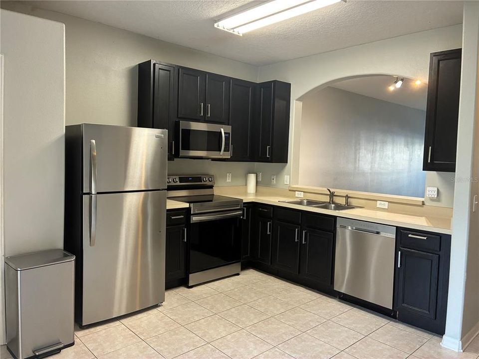 出租: $1,675 (2 贝兹, 2 浴室, 1570 平方英尺)