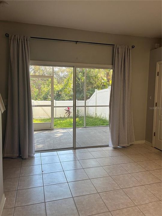 出租: $1,675 (2 贝兹, 2 浴室, 1570 平方英尺)