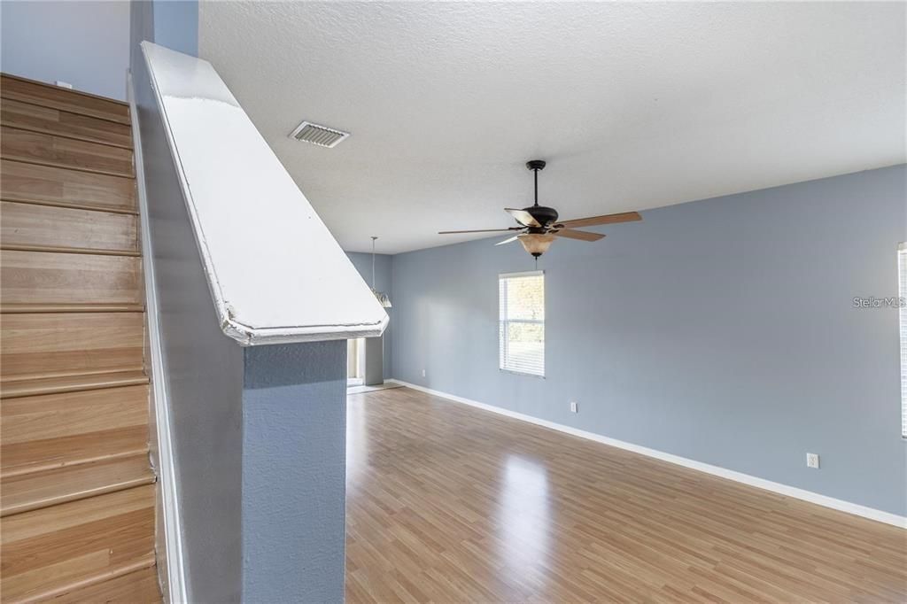 В аренду: $2,200 (3 спален, 2 ванн, 1768 Квадратных фут)