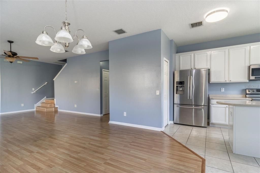 В аренду: $2,200 (3 спален, 2 ванн, 1768 Квадратных фут)