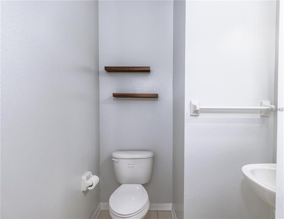 В аренду: $2,200 (3 спален, 2 ванн, 1768 Квадратных фут)