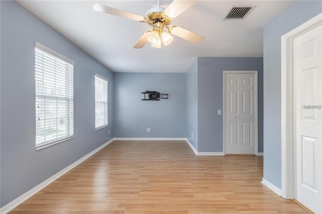 В аренду: $2,200 (3 спален, 2 ванн, 1768 Квадратных фут)