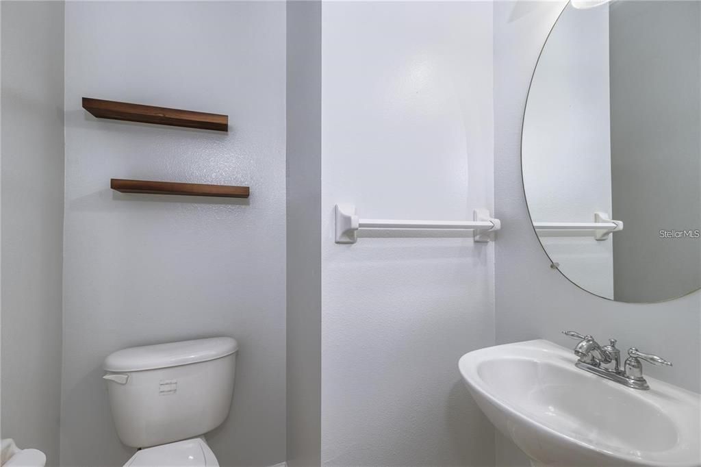 В аренду: $2,200 (3 спален, 2 ванн, 1768 Квадратных фут)