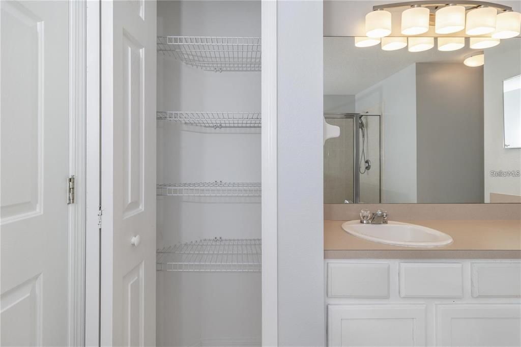 В аренду: $2,200 (3 спален, 2 ванн, 1768 Квадратных фут)