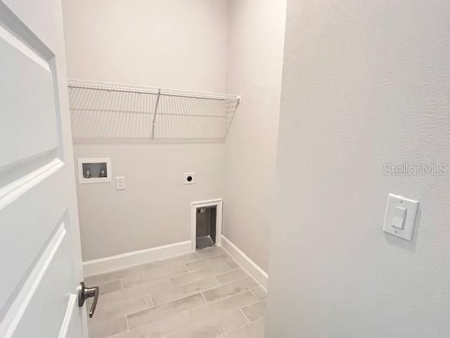 For Sale: $362,500 (4 beds, 2 baths, 1659 Square Feet)