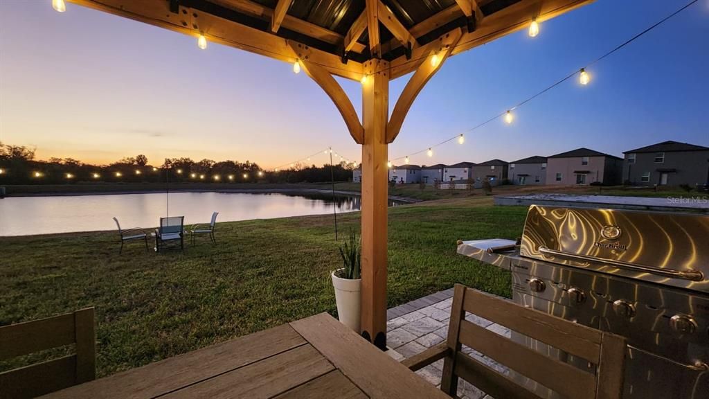 En Venta: $412,900 (5 camas, 2 baños, 2217 Pies cuadrados)