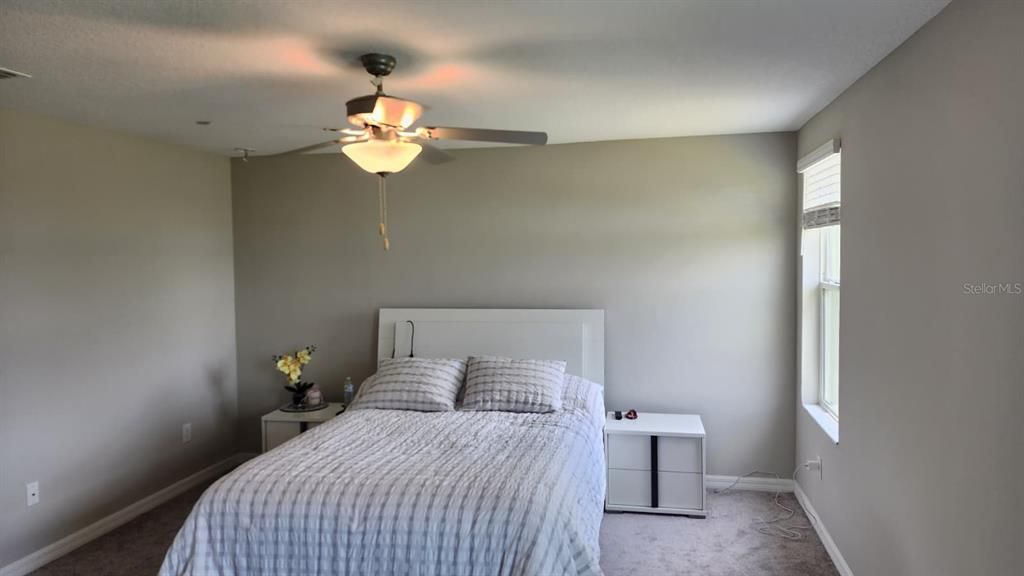 En Venta: $412,900 (5 camas, 2 baños, 2217 Pies cuadrados)