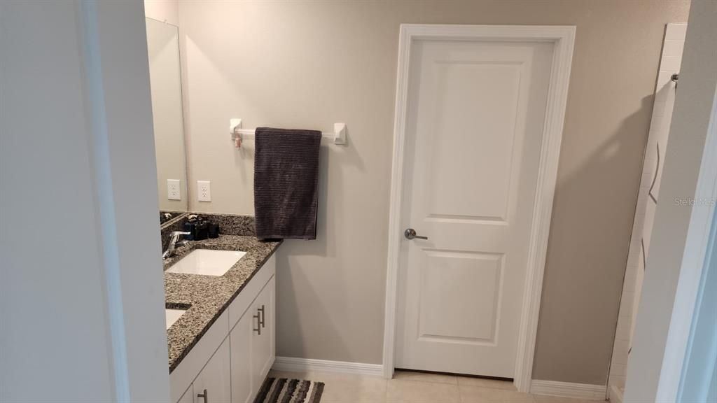 En Venta: $412,900 (5 camas, 2 baños, 2217 Pies cuadrados)