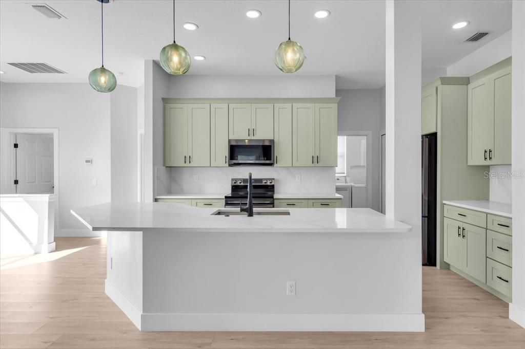 待售: $480,000 (3 贝兹, 2 浴室, 1922 平方英尺)