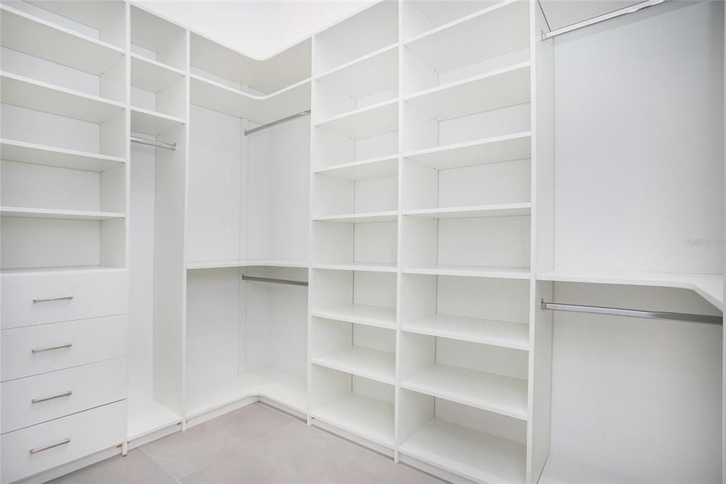 На продажу: $1,299,000 (4 спален, 4 ванн, 2615 Квадратных фут)