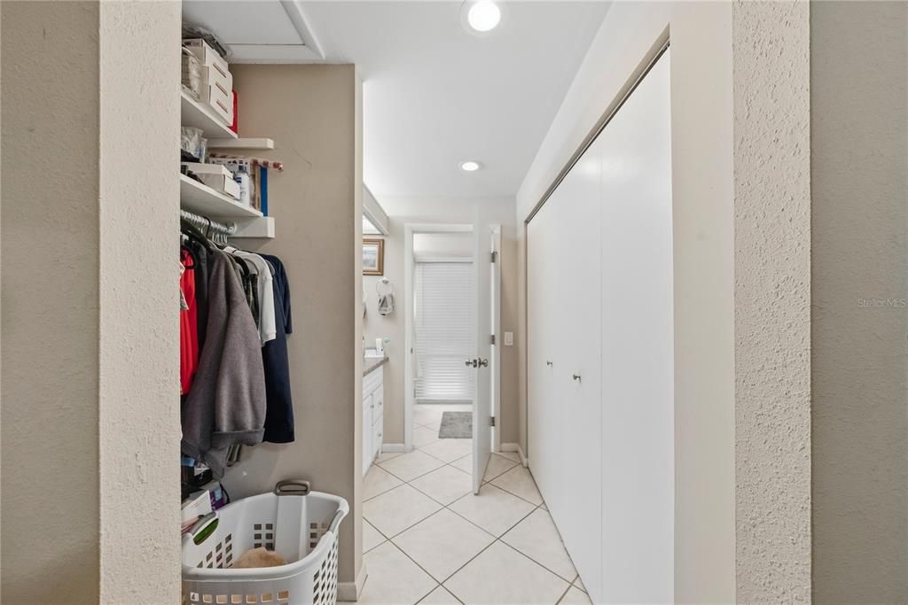 For Sale: $249,900 (3 beds, 2 baths, 1356 Square Feet)