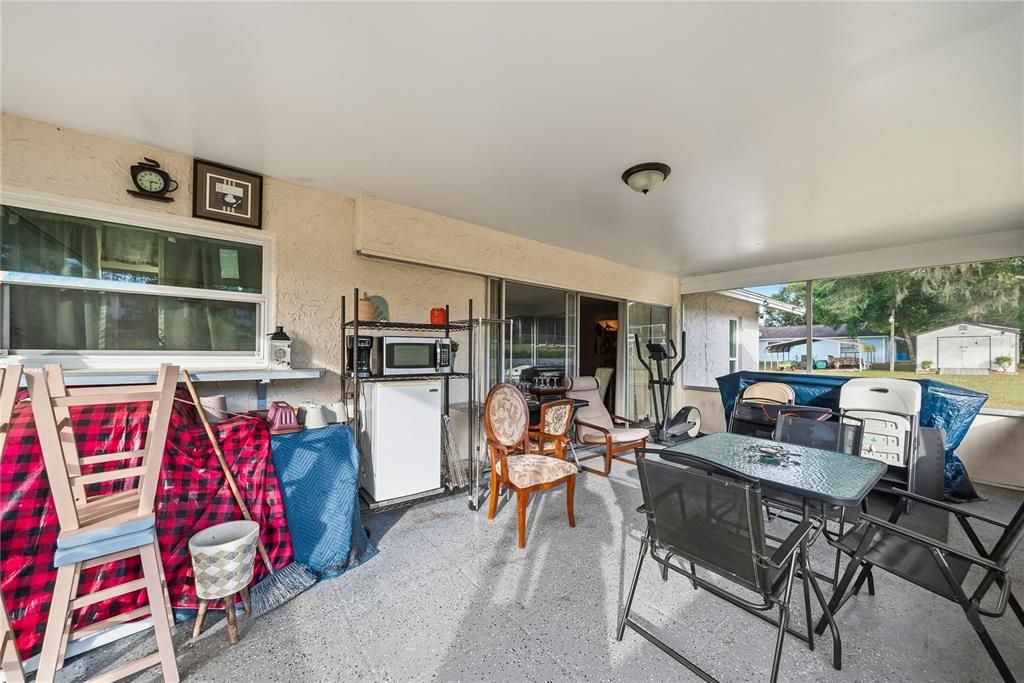 For Sale: $249,900 (3 beds, 2 baths, 1356 Square Feet)