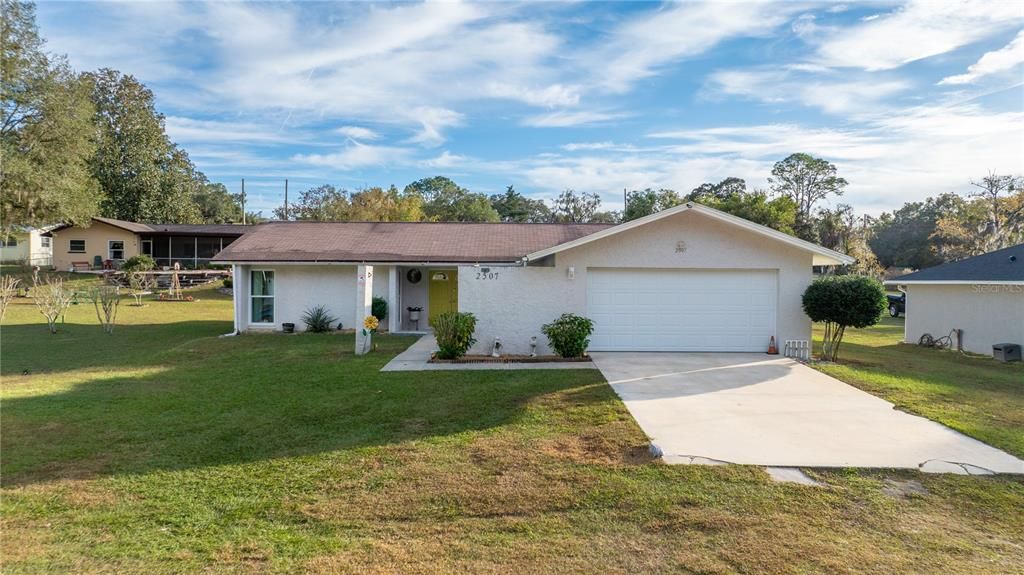 For Sale: $249,900 (3 beds, 2 baths, 1356 Square Feet)