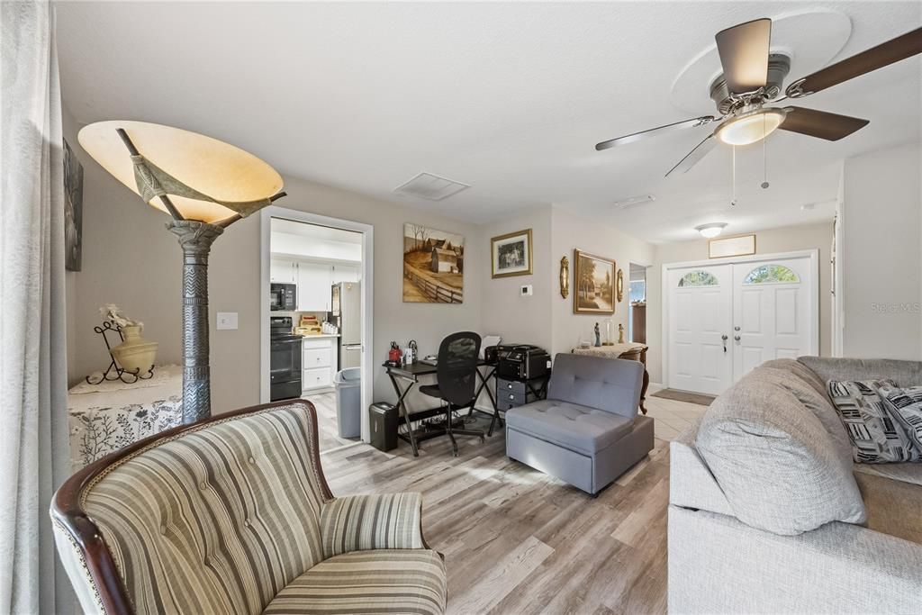 For Sale: $249,900 (3 beds, 2 baths, 1356 Square Feet)