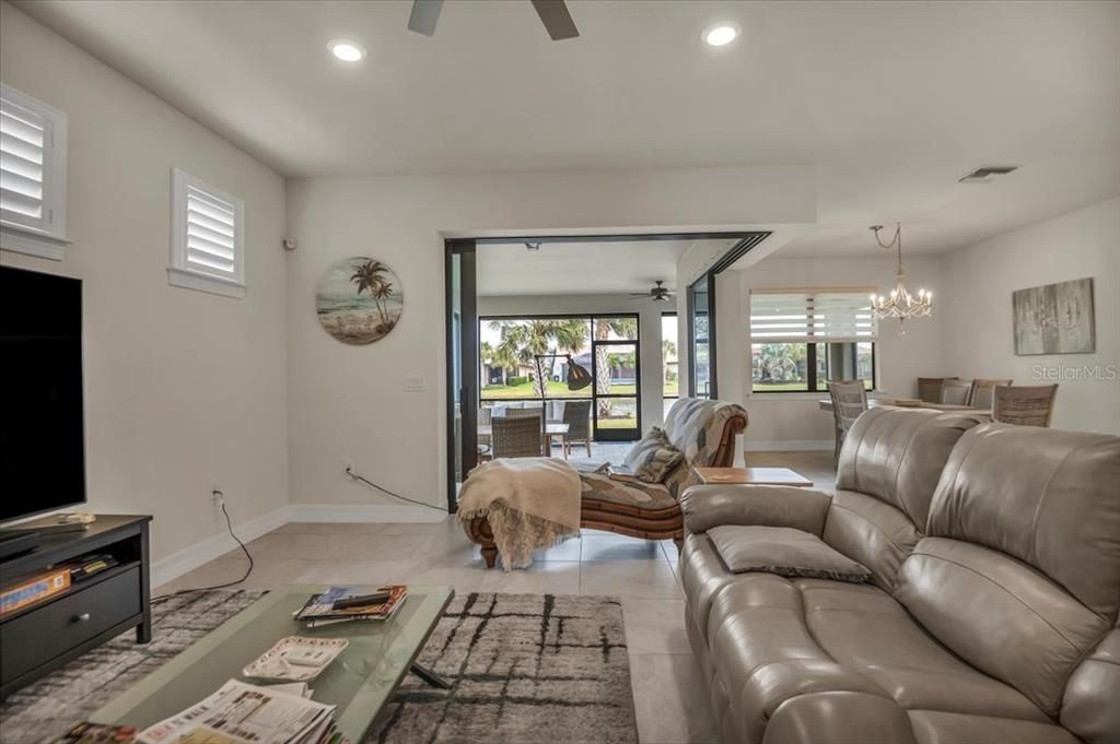 For Sale: $529,900 (2 beds, 2 baths, 1860 Square Feet)