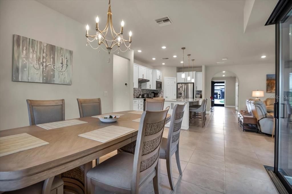 For Sale: $529,900 (2 beds, 2 baths, 1860 Square Feet)