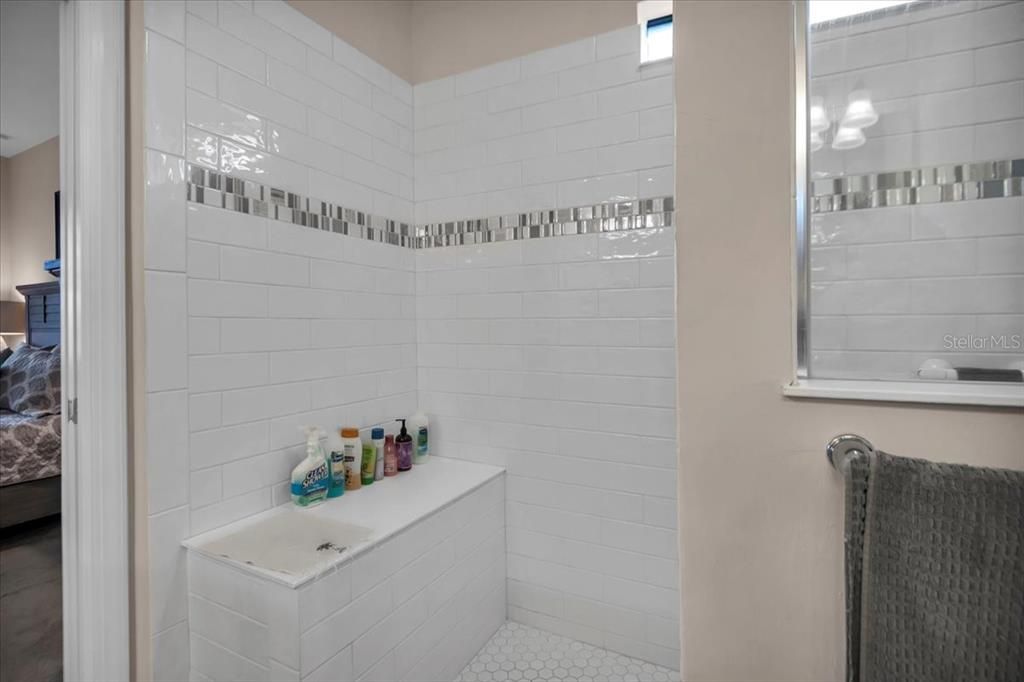 For Sale: $529,900 (2 beds, 2 baths, 1860 Square Feet)