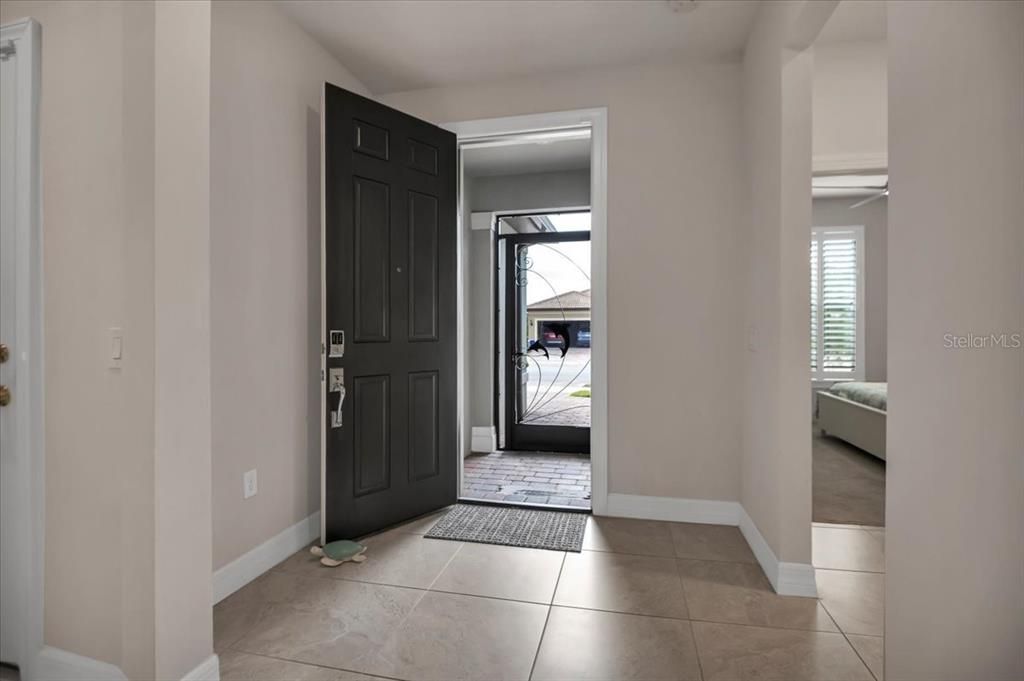 For Sale: $529,900 (2 beds, 2 baths, 1860 Square Feet)