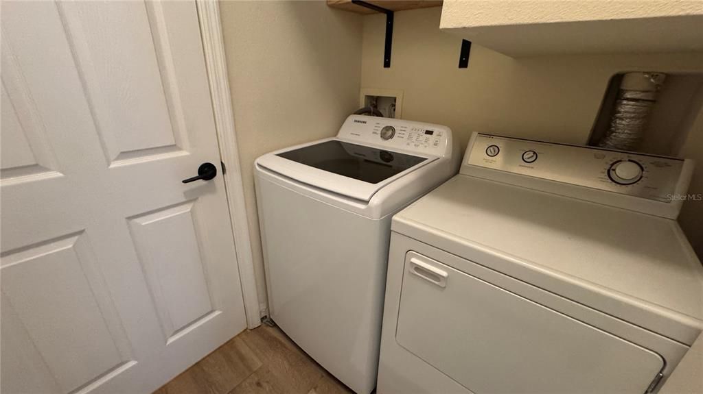 For Rent: $2,195 (2 beds, 2 baths, 1168 Square Feet)