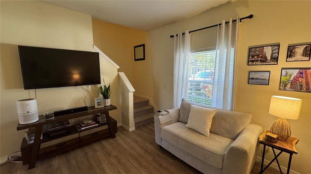 For Rent: $2,195 (2 beds, 2 baths, 1168 Square Feet)