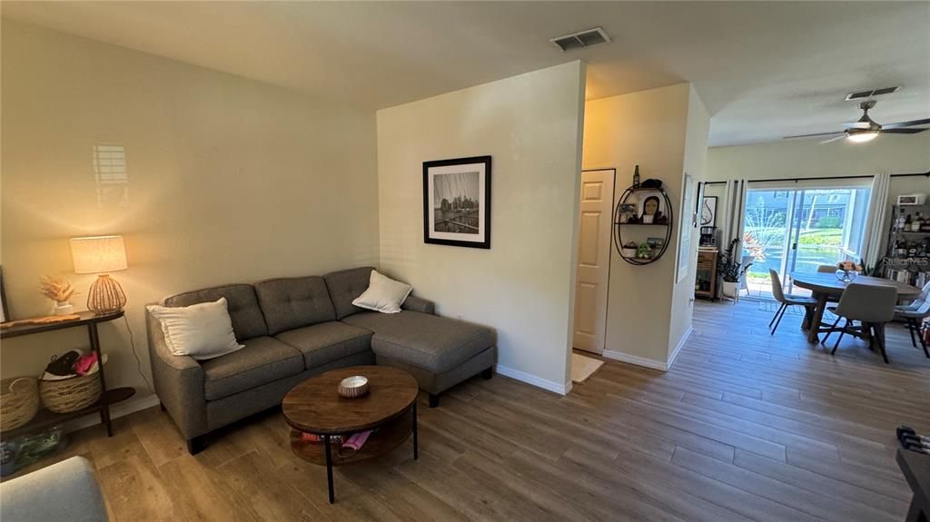 For Rent: $2,195 (2 beds, 2 baths, 1168 Square Feet)