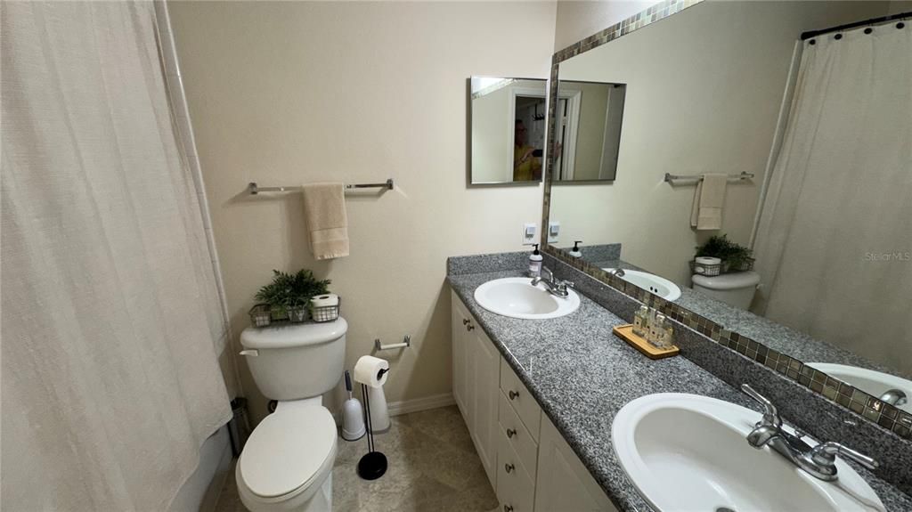 For Rent: $2,195 (2 beds, 2 baths, 1168 Square Feet)