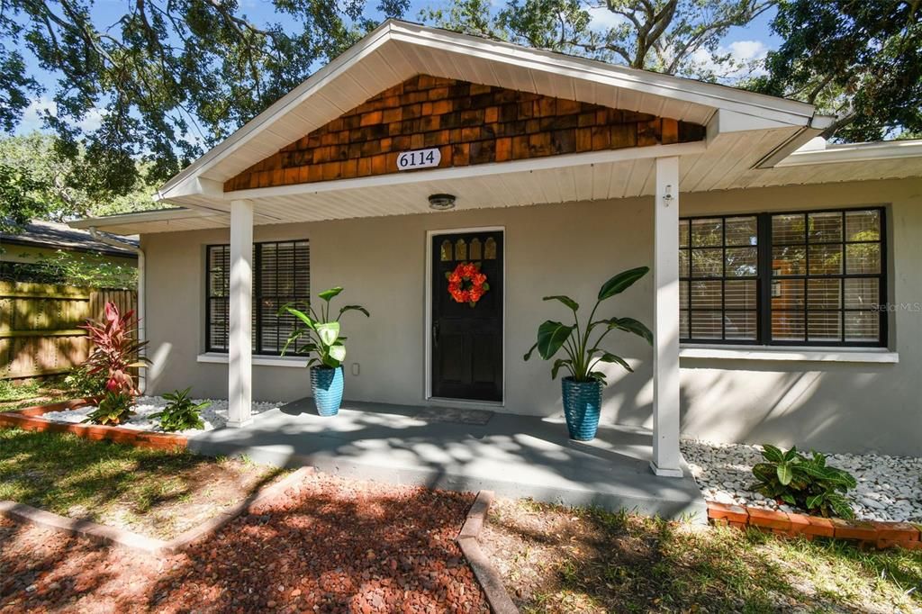 For Rent: $2,700 (3 beds, 1 baths, 1156 Square Feet)