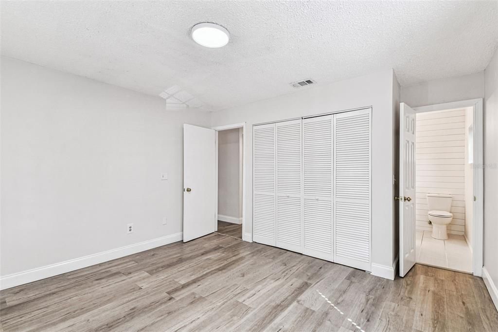 For Rent: $2,700 (3 beds, 1 baths, 1156 Square Feet)