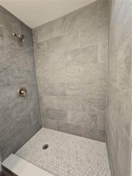 For Rent: $1,140 (1 beds, 1 baths, 600 Square Feet)