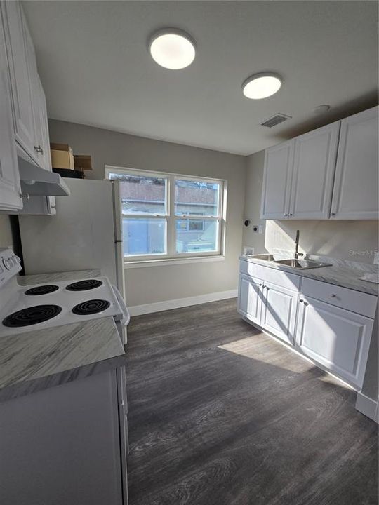 For Rent: $1,140 (1 beds, 1 baths, 600 Square Feet)
