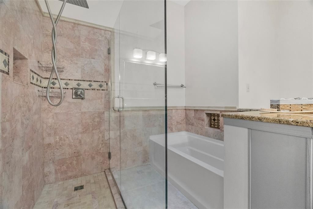 For Sale: $483,000 (4 beds, 2 baths, 2207 Square Feet)