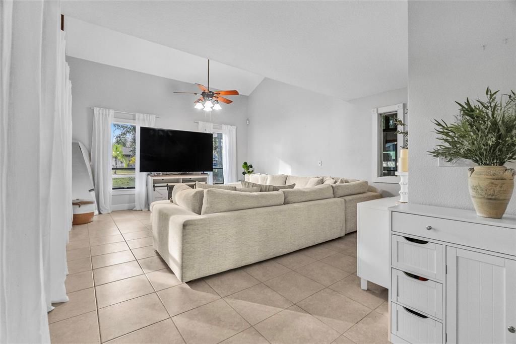 For Sale: $483,000 (4 beds, 2 baths, 2207 Square Feet)