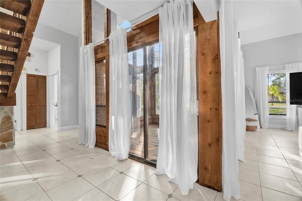 For Sale: $483,000 (4 beds, 2 baths, 2207 Square Feet)