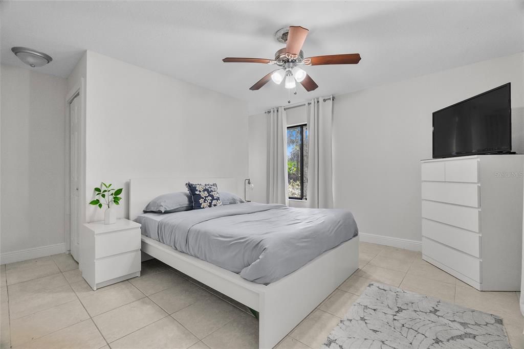 For Sale: $483,000 (4 beds, 2 baths, 2207 Square Feet)