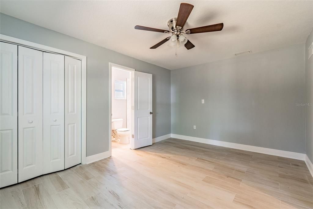 В аренду: $3,200 (4 спален, 2 ванн, 1930 Квадратных фут)