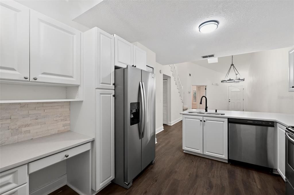 For Sale: $249,950 (2 beds, 2 baths, 1187 Square Feet)