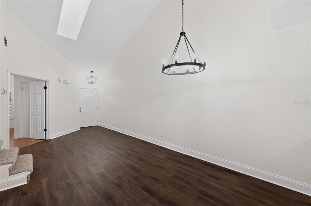 For Sale: $249,950 (2 beds, 2 baths, 1187 Square Feet)