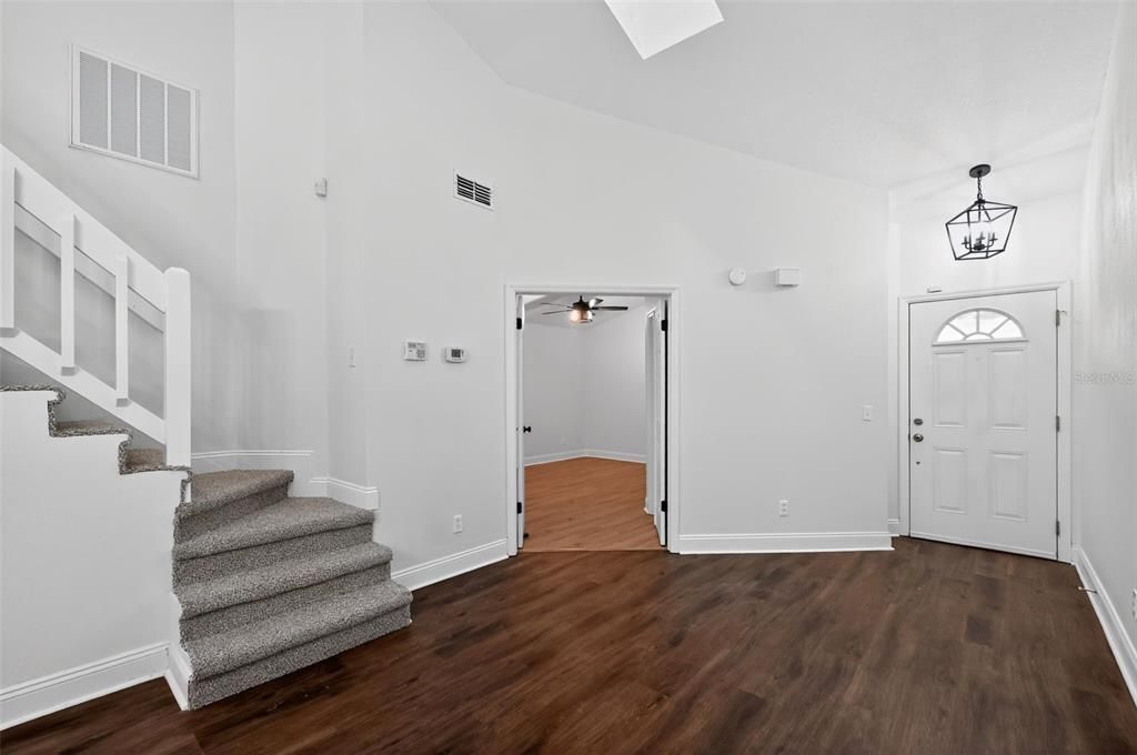 For Sale: $249,950 (2 beds, 2 baths, 1187 Square Feet)