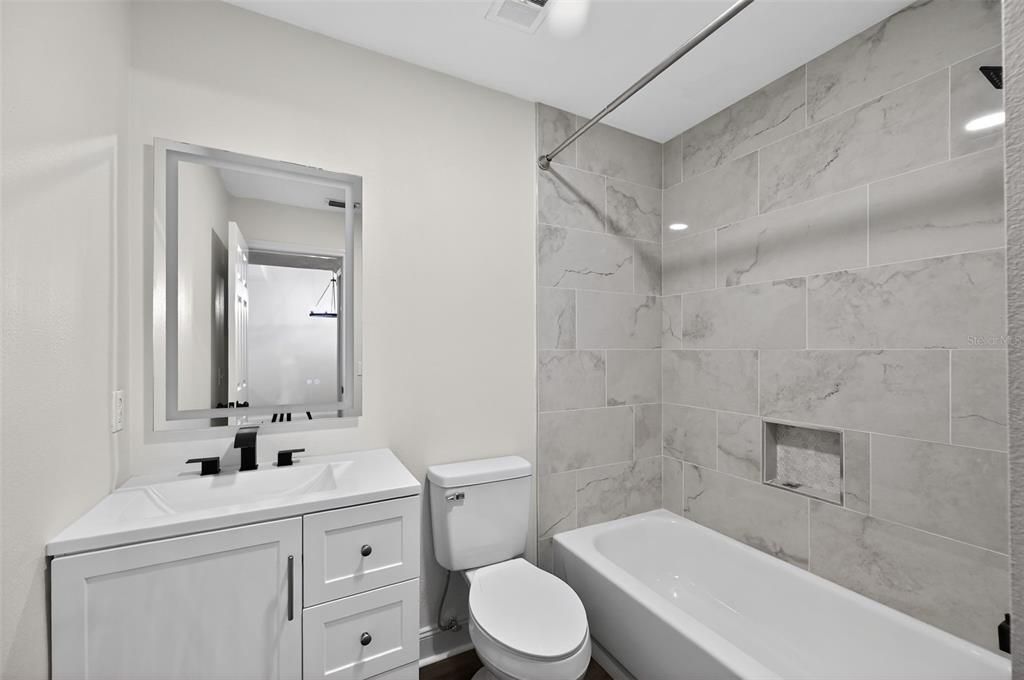 For Sale: $249,950 (2 beds, 2 baths, 1187 Square Feet)